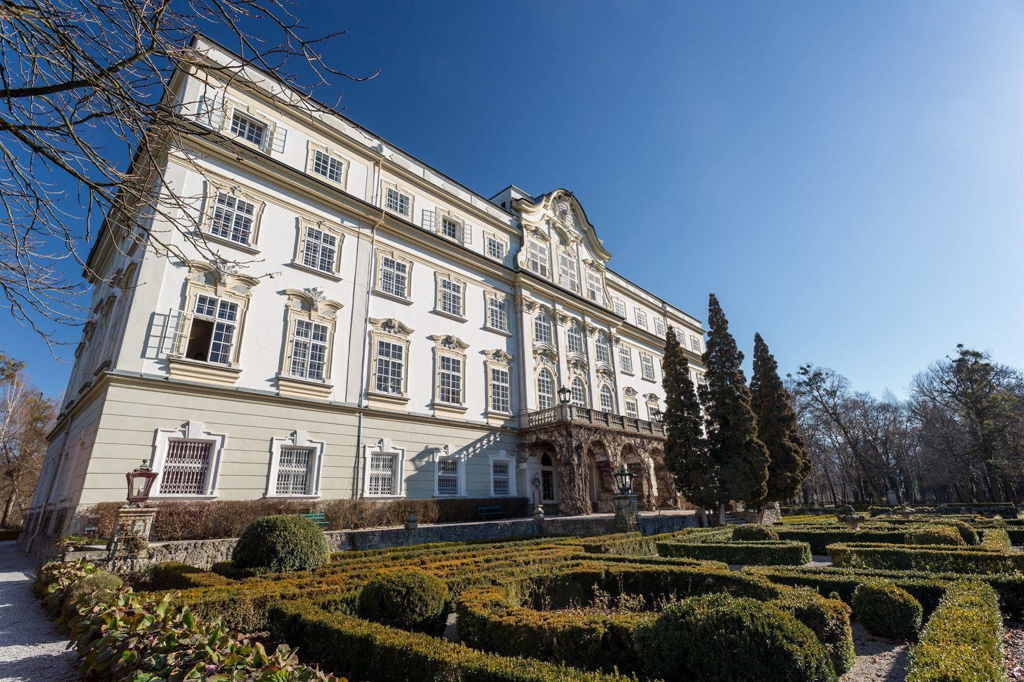 Hotel Schloss Leopoldskron Salzburg Bagian luar foto