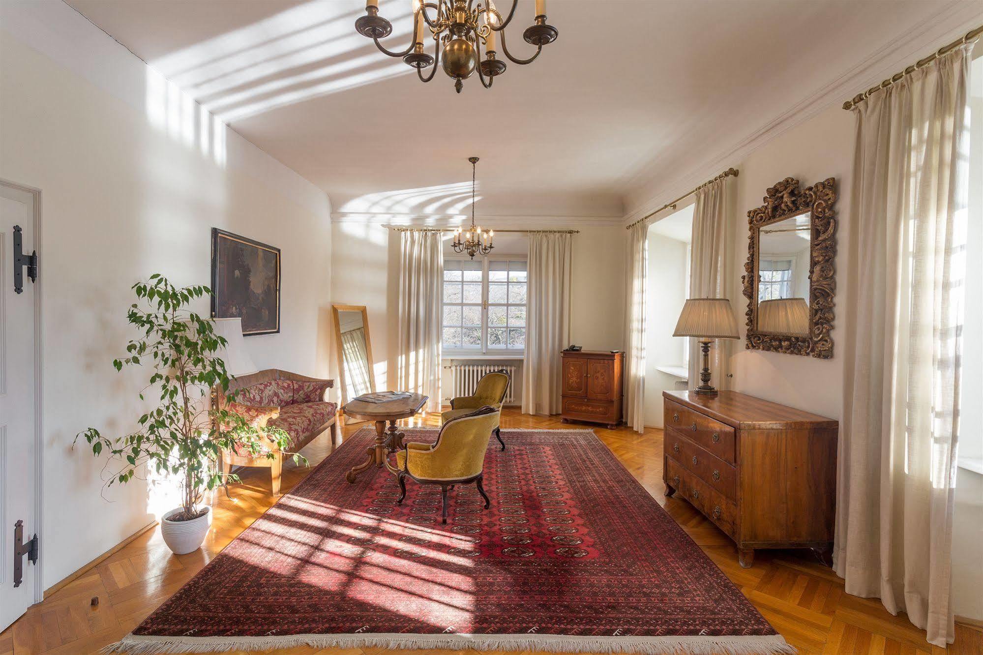 Hotel Schloss Leopoldskron Salzburg Bagian luar foto